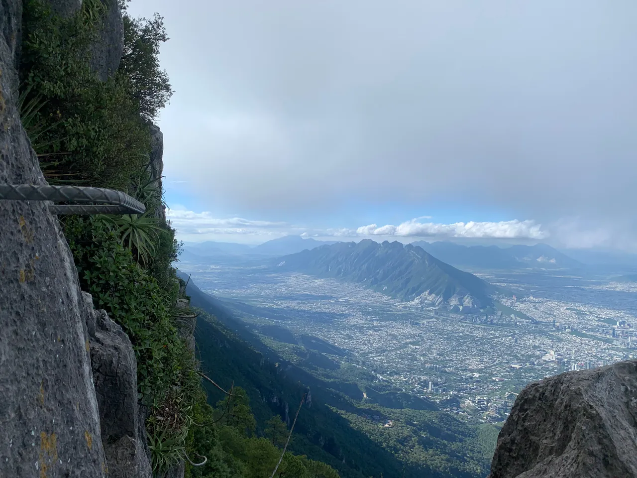 Copete de las Aguilas: Climbing with Pre-installed Staples