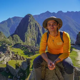 Adrian Melo