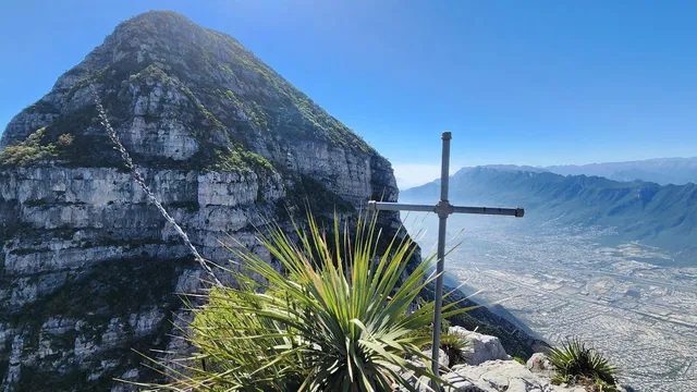 Cerro de Las Mitras